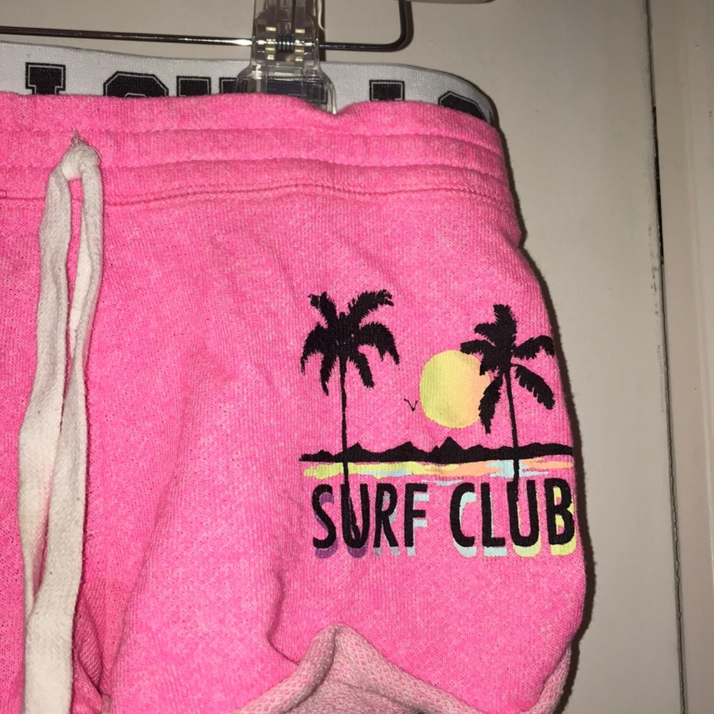 Pink shorts - Picture 2 of 2